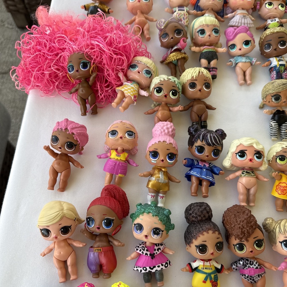 Lot Of Lol Dolls, Pets And Accessories Over 100 Dolls/ 200 Pieces - Picture 10 of 16